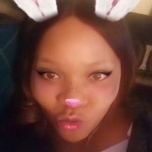 Meet your Posher, Vicky